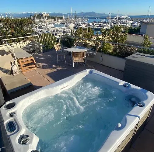 Penthouse vue mer et jacuzzi privé