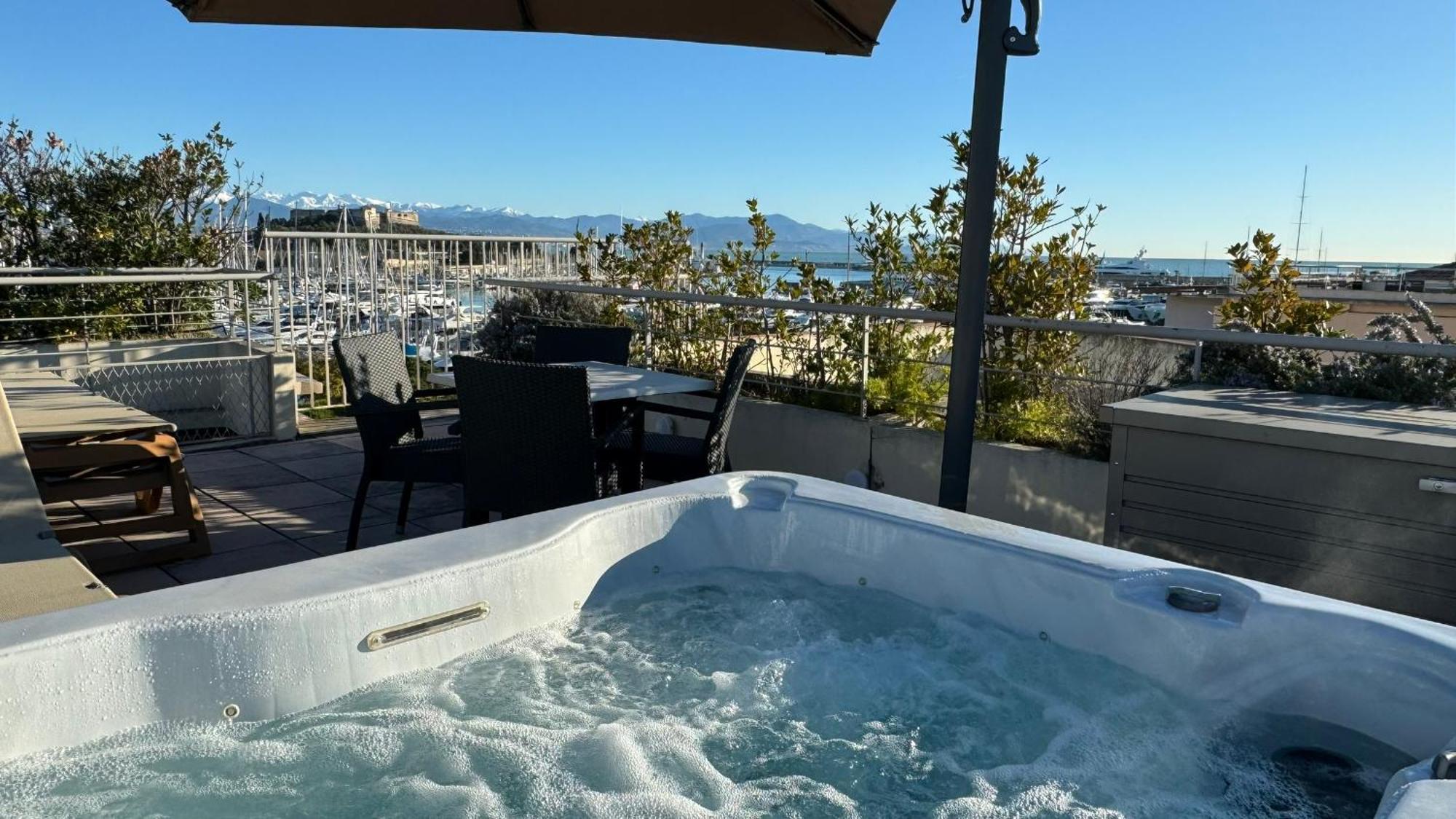 Penthouse Vue Et Jacuzzi Privé Appartement Antibes